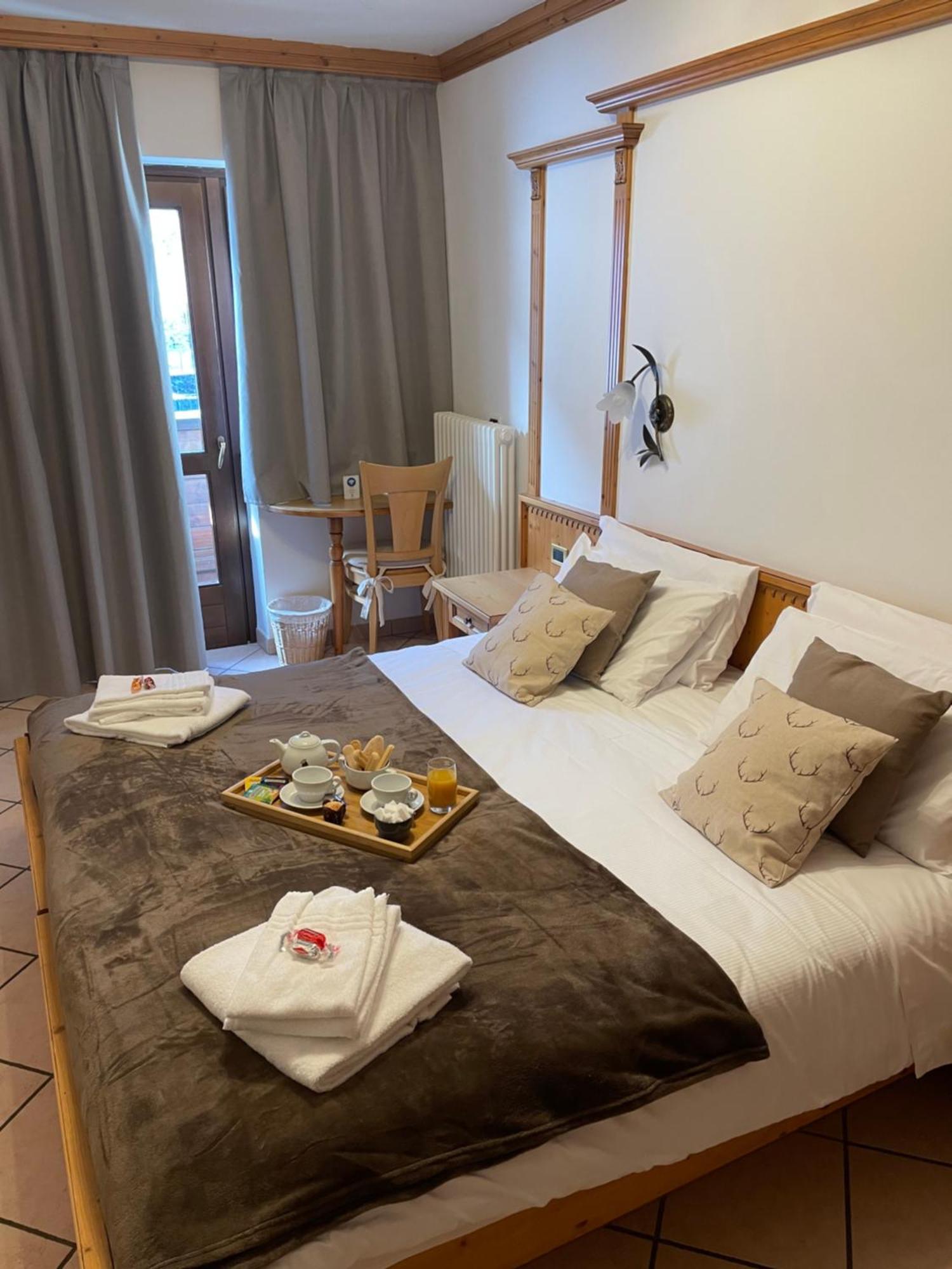 Hotel Valle Verde - Rent Ski & Bike Тарвизио Экстерьер фото