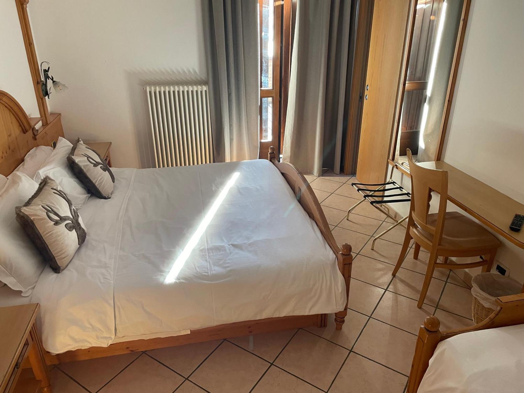 Hotel Valle Verde - Rent Ski & Bike Тарвизио Экстерьер фото